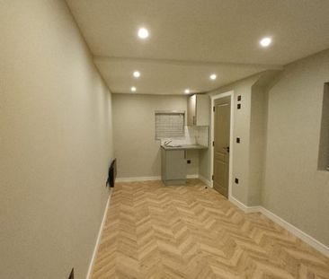 Studio Flat, Valentine Road, HA2 - Photo 4