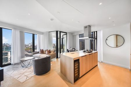 River Park Tower SW8 - Photo 3