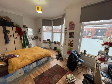 6 bedroom terraced house to rent - Photo 2