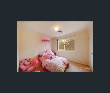 Comfortable & Spacious Family Living in the Heart of Prestons - Photo 5