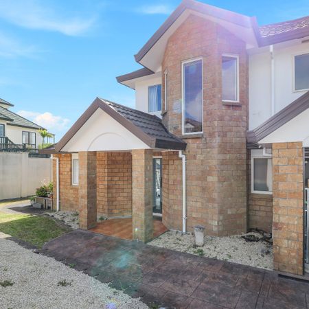 Family Home - Photo 3