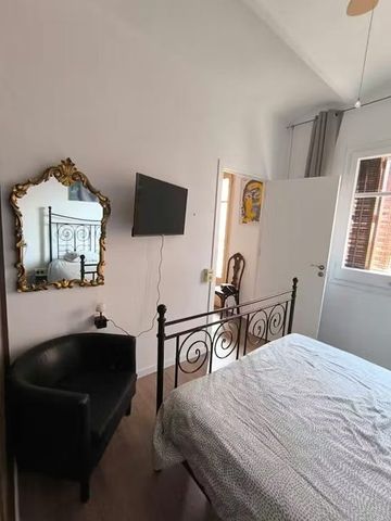 Carrer de la Mare de Déu del Remei, Barcelona, Catalonia 08004 - Photo 4