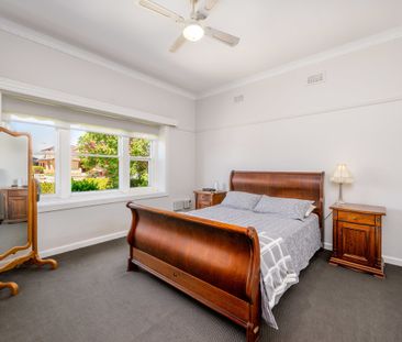 NORTH CENTRAL CHARM! - Photo 6