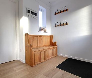 2 bedroom end of terrace house to rent - Photo 4