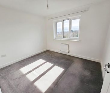 4 bedroom detached house to rent - Photo 4