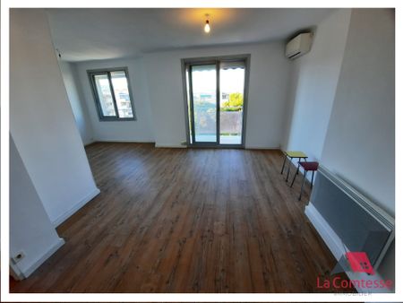 Location Appartement 3 pièces 62m² MARSEILLE 9ème - Photo 2