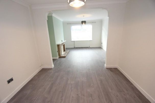 4 bedroom semi-detached house to rent - Photo 1