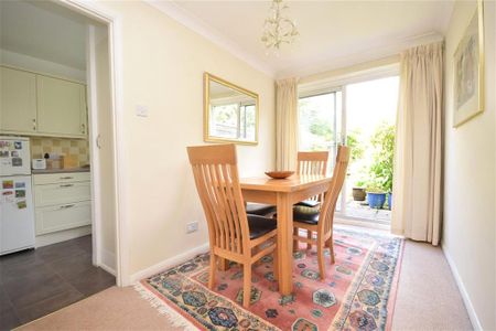 2 bedroom terraced house to rent - Photo 2