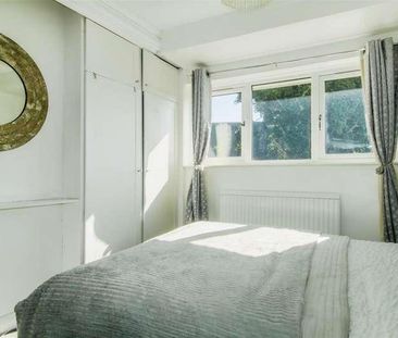 St. Georges Crescent, Slough, SL1 - Photo 5