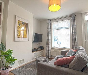 2 bedroom terraced house to rent - Photo 1