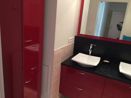 Location Appartement 3 pièces 70m² - Photo 4