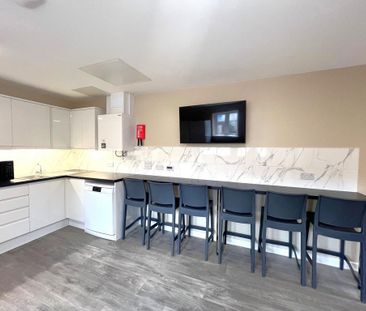 1 bedroom in a flat share to rent - Photo 6
