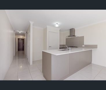 43 Sharperton Meander, Dudley Park, WA 6210 - Photo 2