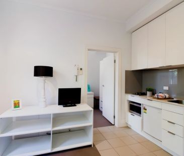 1 Bedroom Studio style 1 - Photo 4