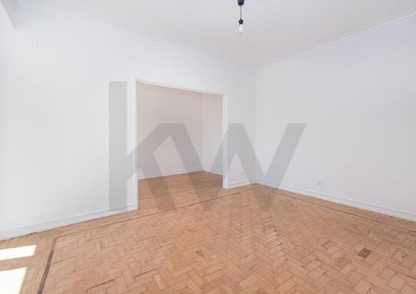 Apartamento T3 em Lisboa