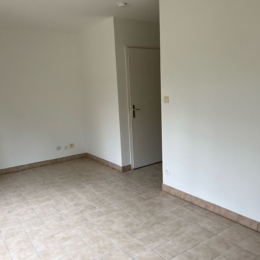 Location Appartement 1 pièce 24m² - Photo 1