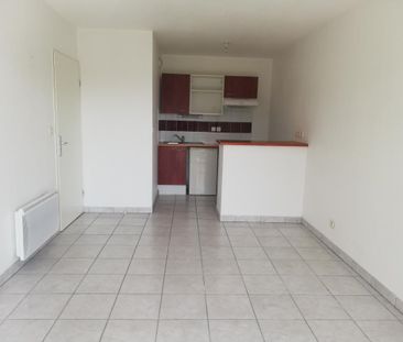 Location Appartement 2 pièces 35m² AIRE SUR L ADOUR 40800 - Photo 4