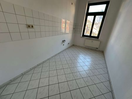 Geräumige 2-Zi.-Whg. im 2. OG mit Laminat / Bad mit Fenster + WG-gerecht - Foto 2