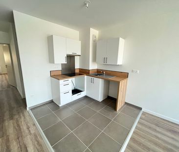 Location Appartement 3 pièces 66m² - Photo 2