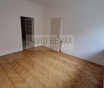 Pronájem bytu 2+1 68 m² - Fotografie 2