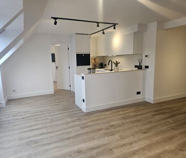 Modern gerenoveerd duplexappartement met 3 SLKS vlakbij het station - Foto 6