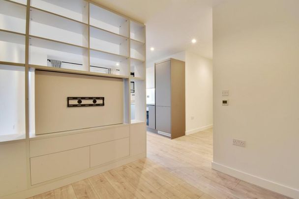 Studio to rent - Photo 1