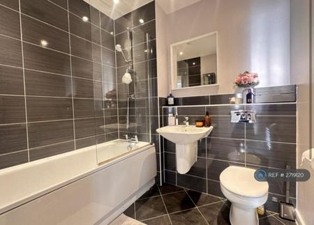 1 bedroom flat to rent - Photo 4