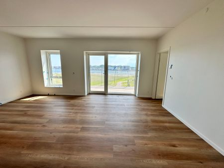 Skøn 3-værelses lejlighed med panoramaudsigt og altan - Photo 2