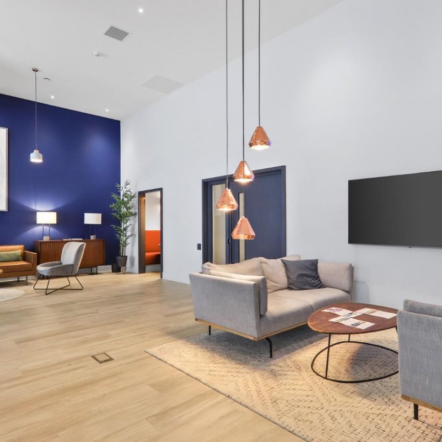 1 bedroom Flat To Let - Photo 1