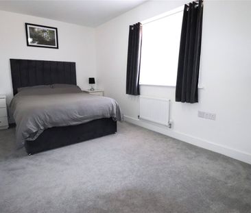 Haygreen Crescent, Ebbsfleet, Kent, DA10 1FD - Photo 4