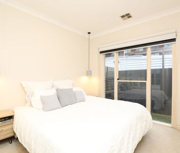 2/63 Farnham Street, Flemington VIC 3031 - Photo 4