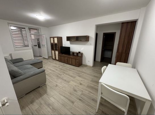 Apartament cu 2 camere, bloc nou, Centru - Fotografie 1
