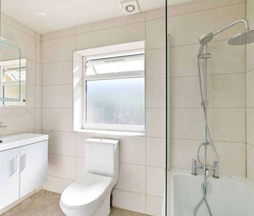 A beautifully renovated period home offering spacious and stylish a... - Photo 3