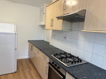 4 Bed Flat, Hendon, NW4 - Photo 5