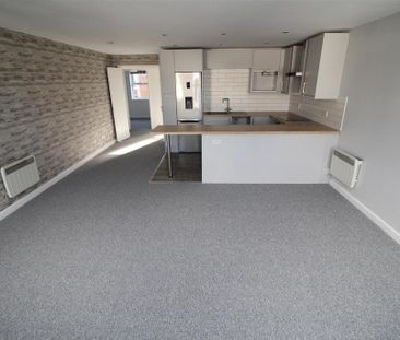 2 bedroom apartment to rent - Photo 2