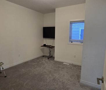 For Lease - 108 Hitchman Street, Brant, Ontario - Photo 4