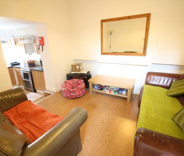 Rhymney Street, Cathays - Photo 1