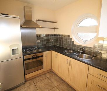 2 bedroom terraced house to rent - Photo 5