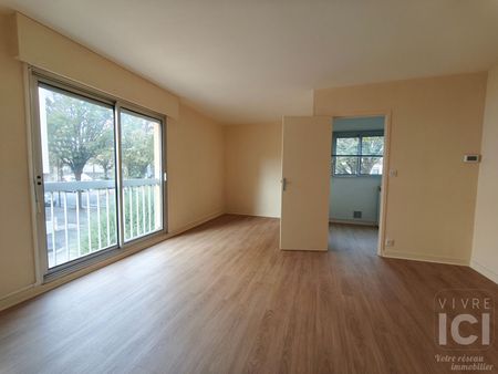 Location Appartement 1 pièce 31m² - Photo 2