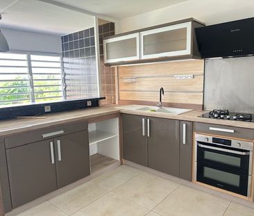 Location Appartement 3 pièces 96m² LE GOSIER 97190 - Photo 4