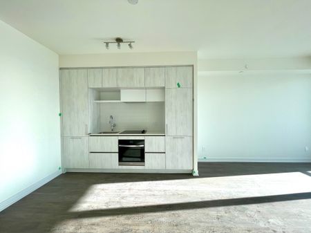 NEXT2 AT ELGIN EAST: BAYVIEW & ELGIN MILLS (2 DAVID EYER RD) AD#101133 - Photo 4