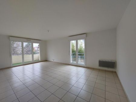 Location Appartement 4 pièces 93m² LE PETIT QUEVILLY 76140 - Photo 2