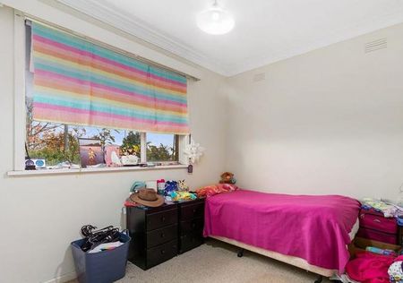 3-bedroom brick family home - Photo 5