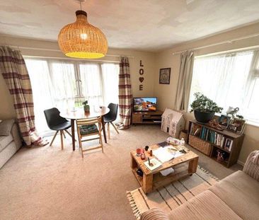 3 bedroom flat to rent - Photo 2