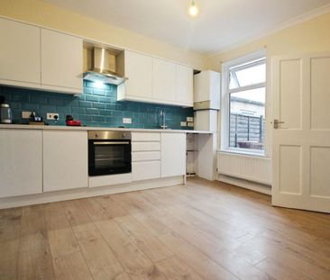 2 bedroom House To Let - Photo 3