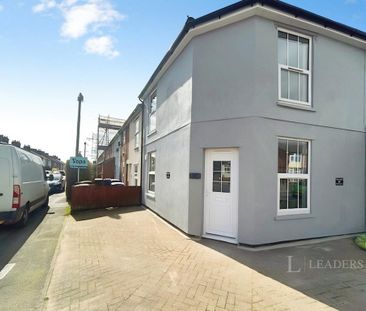 2 bedroom terraced house to rent - Photo 4