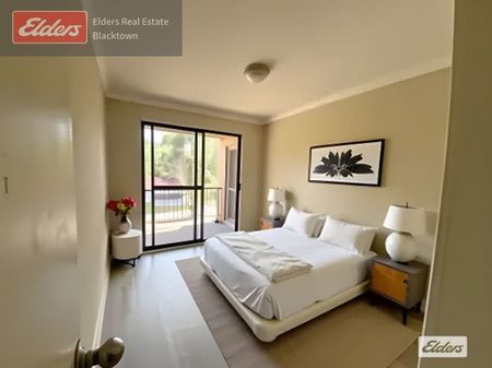 Freshly updated unit in a convenient location. - Photo 4