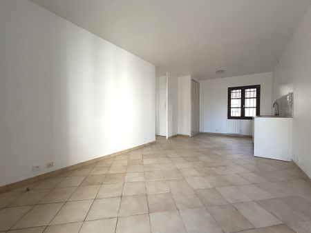 Location Appartement 2 pièces 41m² - Photo 2