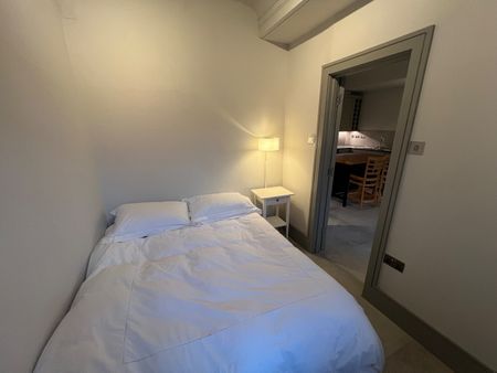 2 Bed Flat, Pembroke Road, W8 - Photo 4