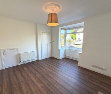 3 bedroom semi-detached to let - Photo 1